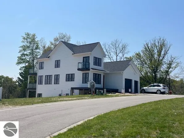 13875 S Meridian Dr #11, Traverse City, MI 49684