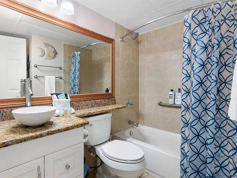 6102 Seawall Blvd #318 — Photo 9