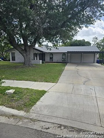 3 bed, 2.0 bath, 1446 sqft, $1,850 — Photo 1