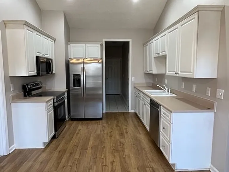 452 Sandpiper Dr — Photo 8