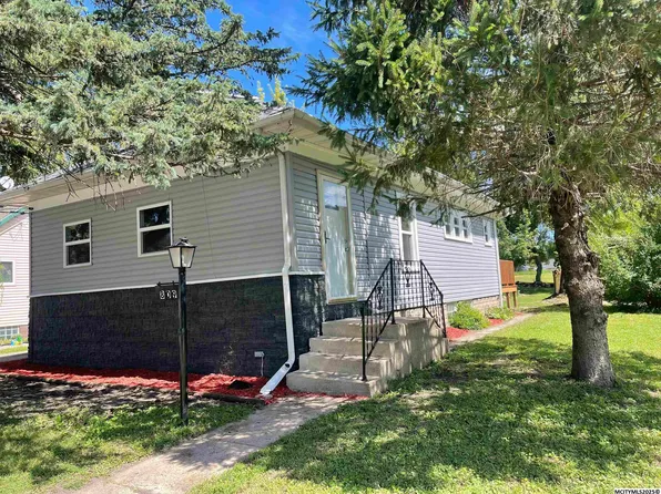 809 N Jackson Ave, Mason City, IA 50401