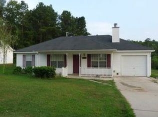 15 Chelsea Ln, Grantville, GA 30220