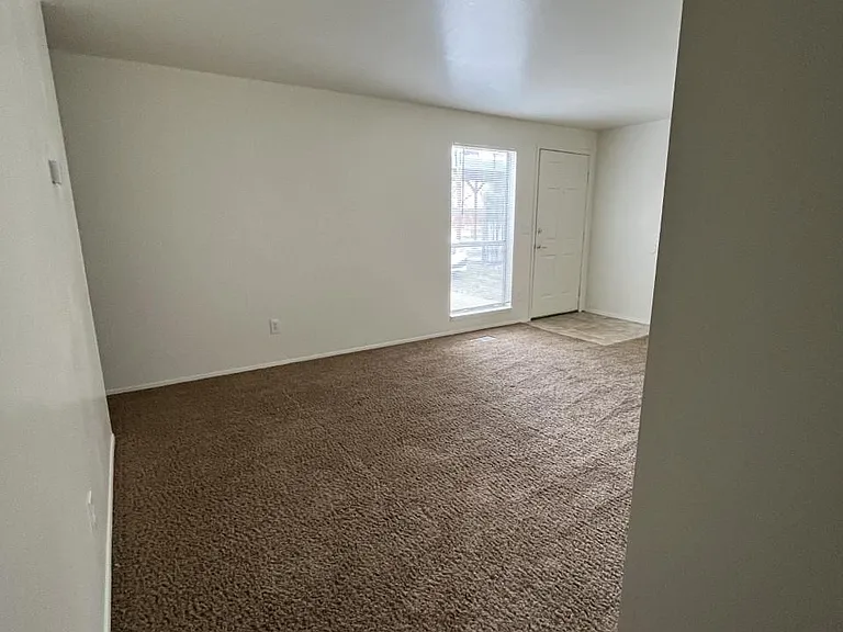 Colby Court — Photo 16