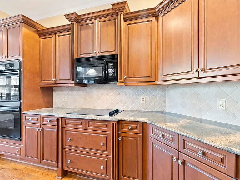 2686 Medina Ct — Photo 44
