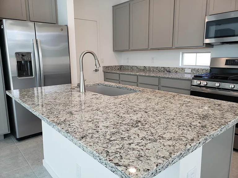 1315 W Crane Dr — Photo 3