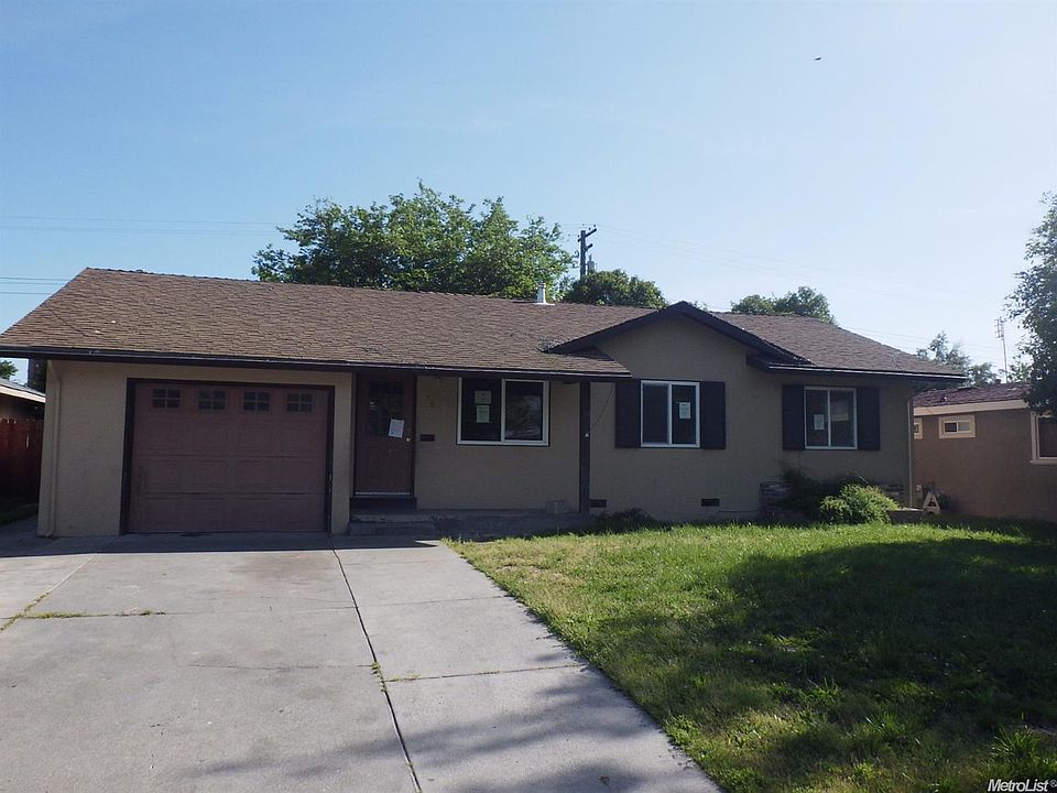 2nd image of 3648 Plymouth Dr