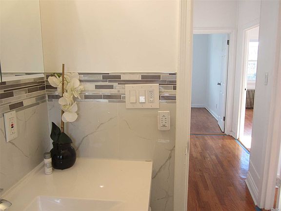5th image of 11344 204th St #2