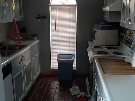 4th image of 1505 Deepwood Dr