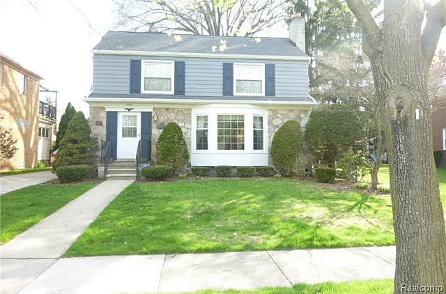 1st image of 848 Claremont St