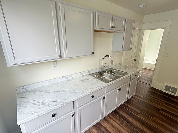2nd image of 3721 E 50th St #Up