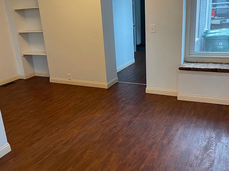 1810 Walker St — Photo 9