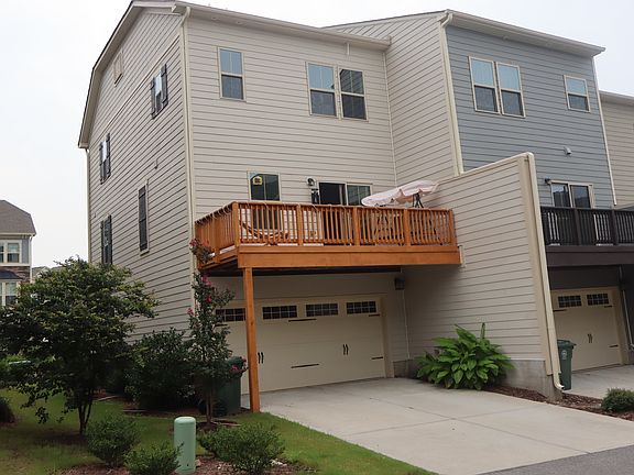 4th image of 211 Timber Forest Ln