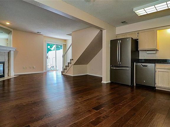 2nd image of 6100 NE Moonstone Ct