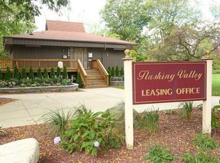 1005 Henry Ct, Flushing, MI 48433