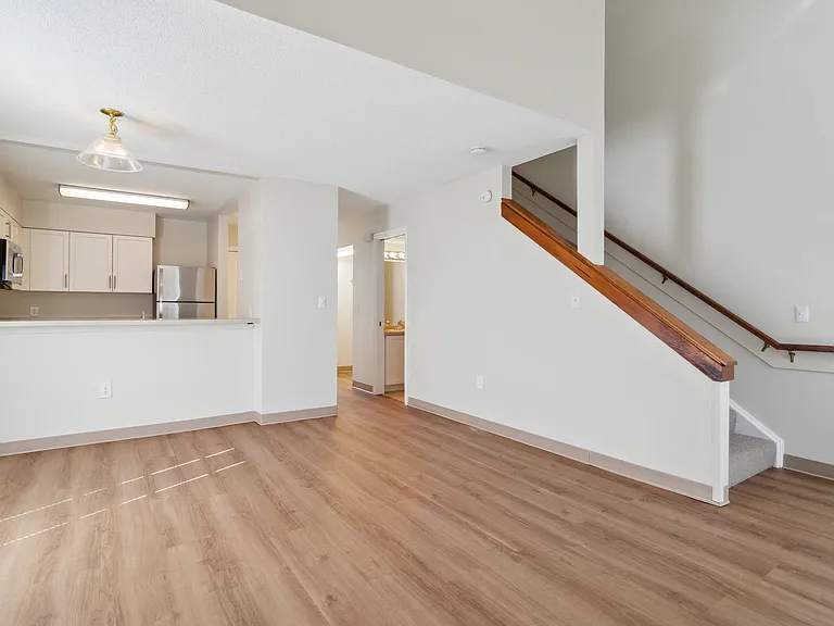 Mariner's Hill Apartments — Photo 11