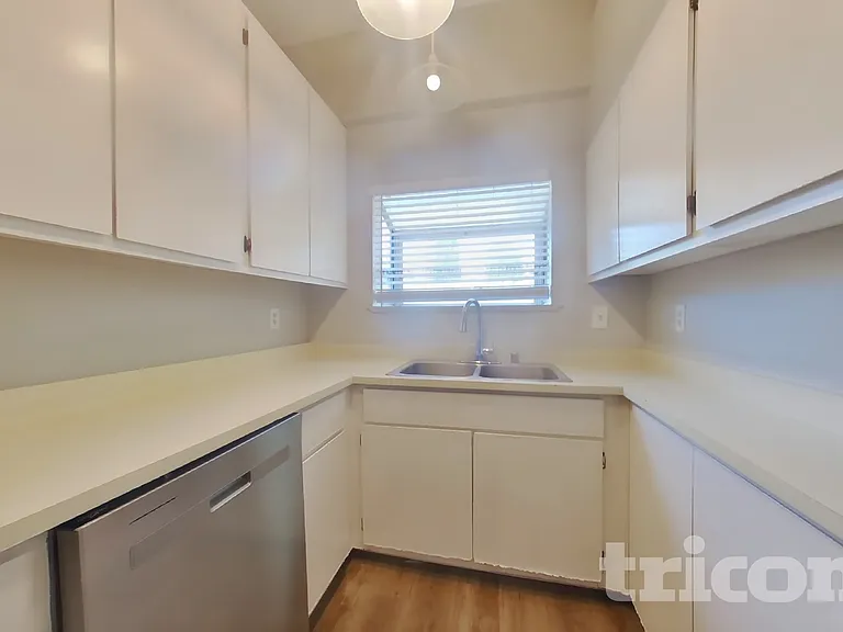 7617 Roberta Ln — Photo 5