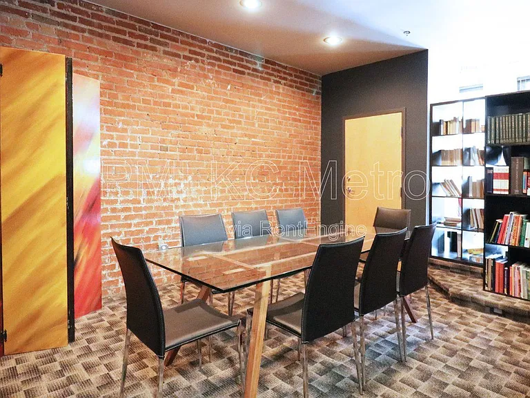 200 Main St #310 — Photo 37