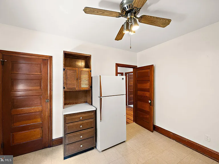 409 W 20th St #2 — Photo 16