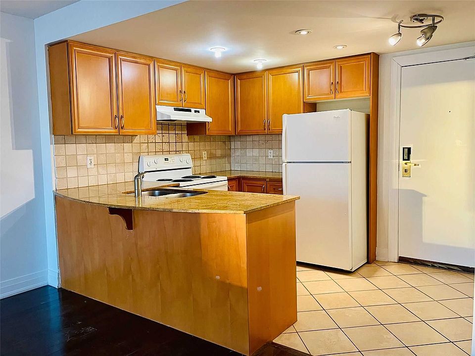 2nd image of 2737 Keele St #924