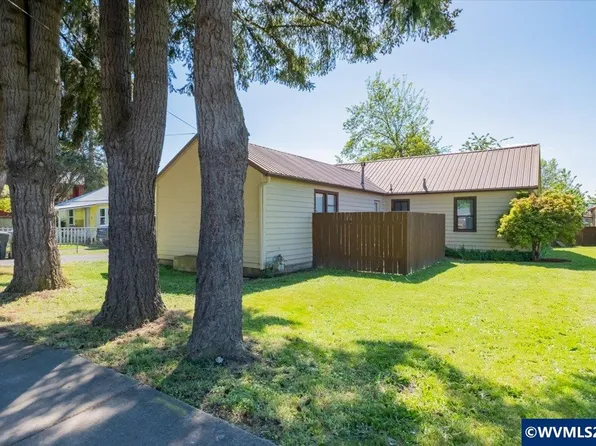 1044 23rd Ave, Sweet Home, OR 97386