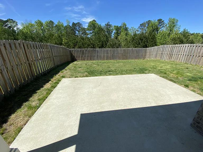 561 Reading Ln — Photo 14