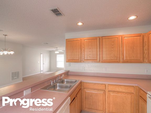 5th image of 238 Owenshire Cir