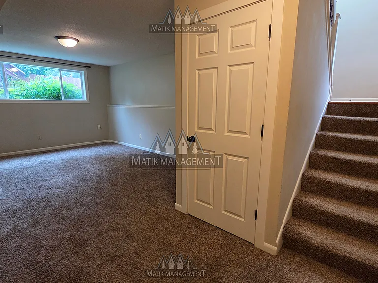 2609 25th St NW — Photo 44