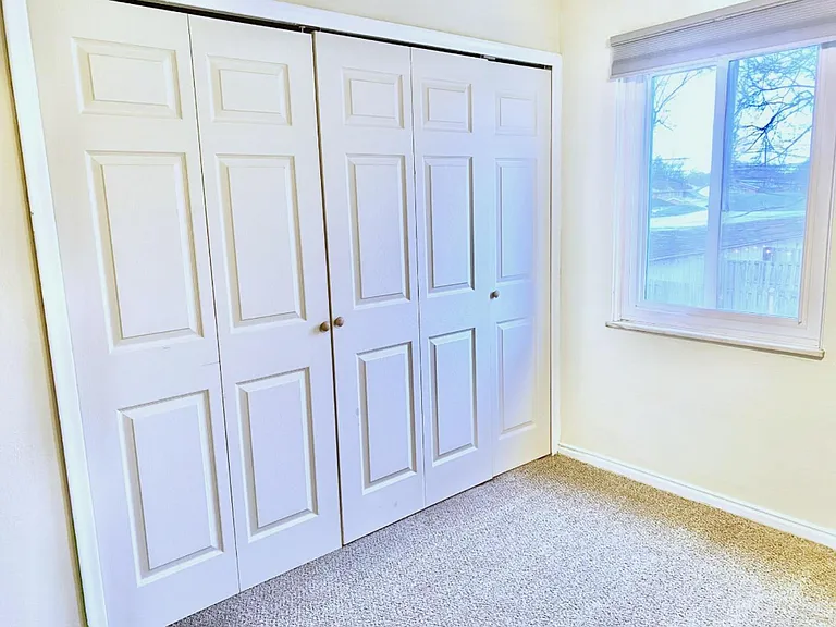 4033 Hillandale #4 — Photo 9