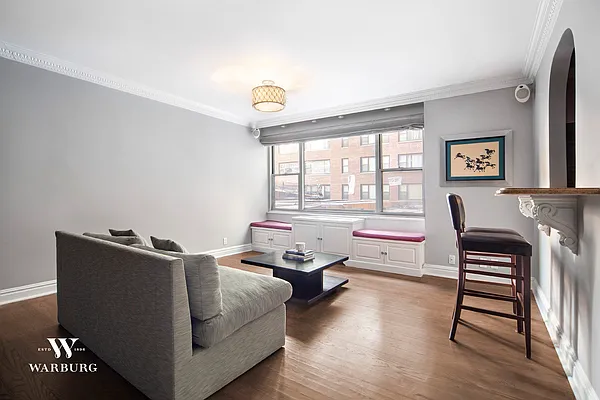 Sold by Warburg | media 3