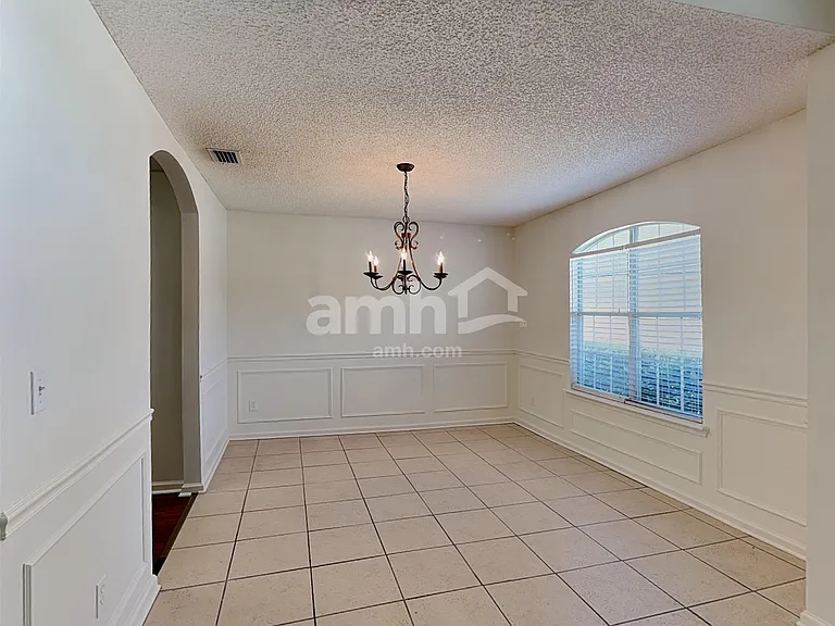 3127 Majestic Oaks Ln — Photo 7