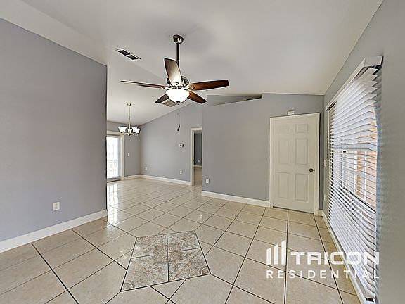 4th image of 871 Jarnac Dr