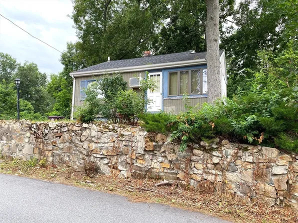 42 Lake View Rd, Weymouth, MA 02189