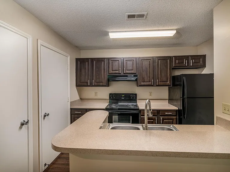 Argyle Place Apartment Homes — Photo 28