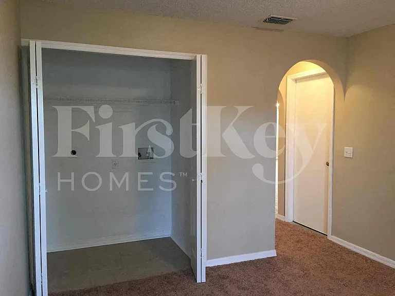 3638 Queens Cove Blvd — Photo 4