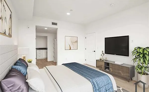 11714 Archwood St #307 — Photo 18