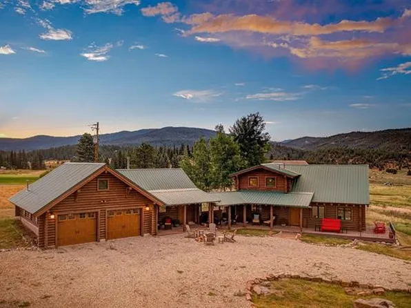 10 Cinquefoil Ln, Taos, NM 87571