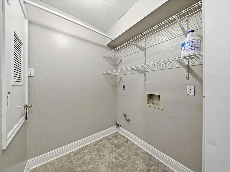 13506 Spring Ct — Photo 22