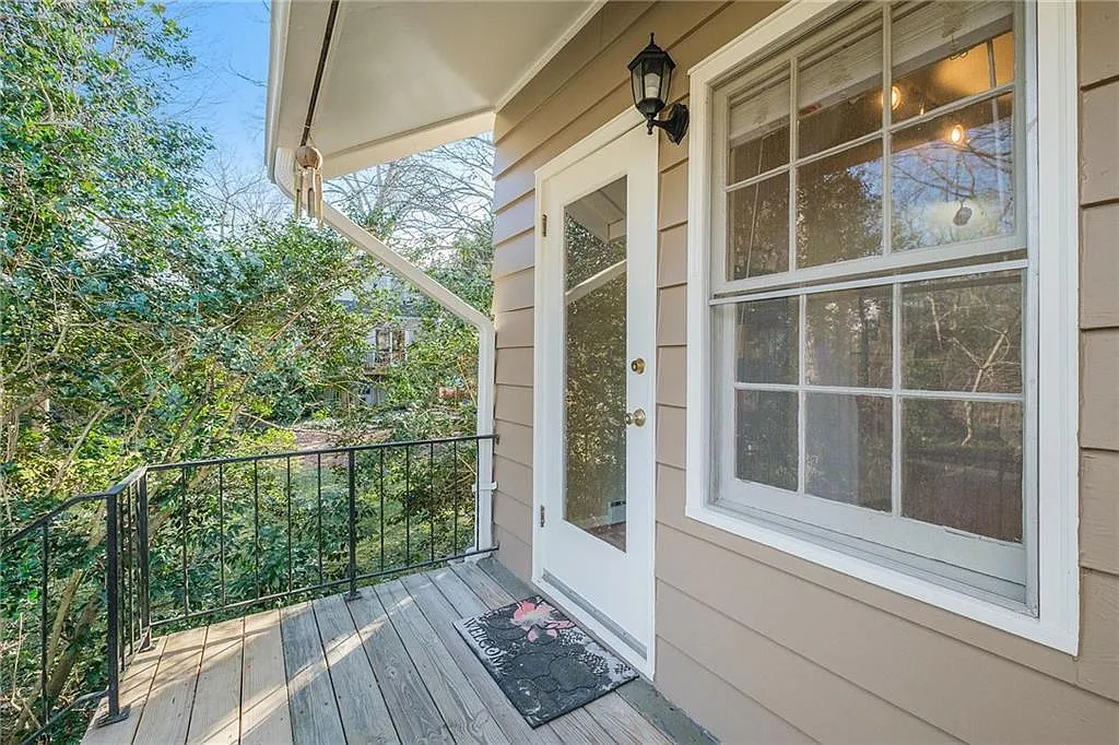 117 Chelsea Dr — Photo 1