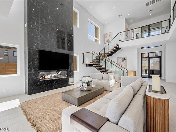 3rd image of 4814 Shady Ridge Dr