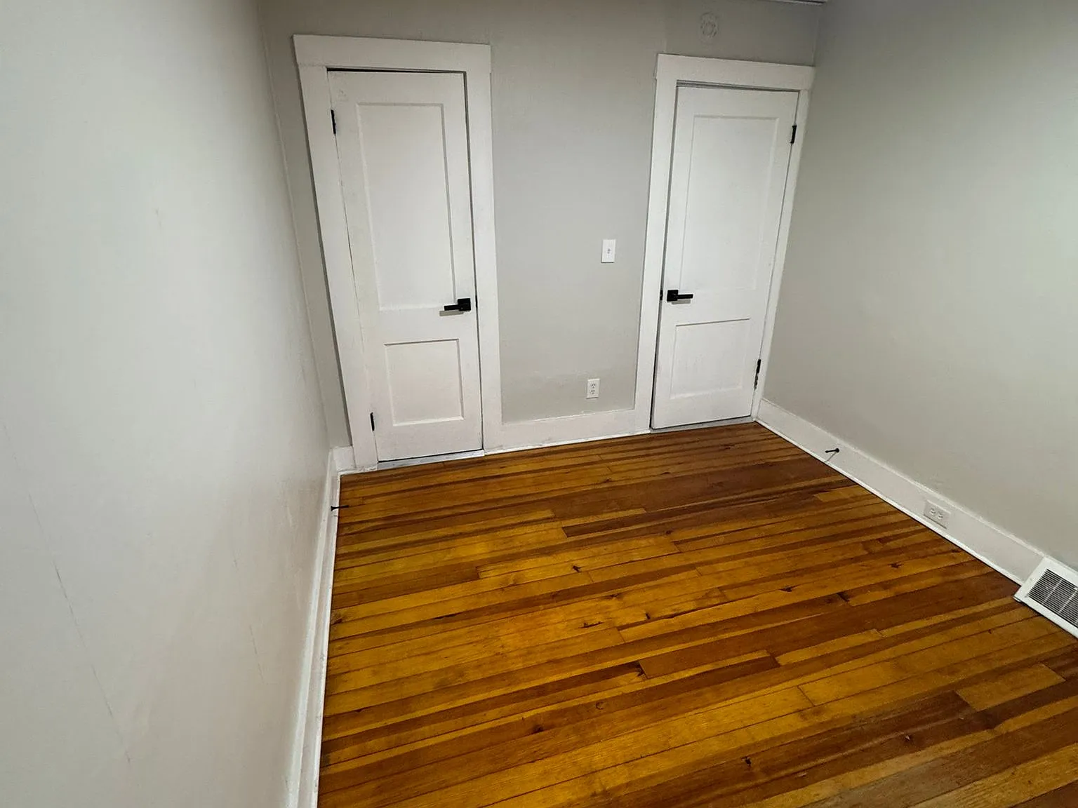 33 Standard Ave — Photo 4