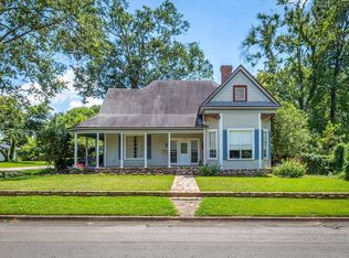 430 Pecan St, Center, TX 75935