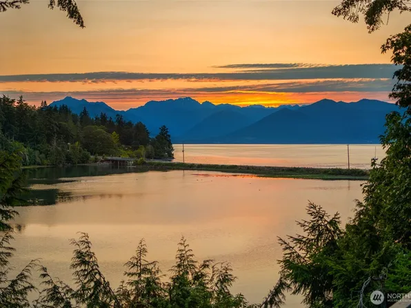 10127 Manley Road NW, Seabeck, WA 98380