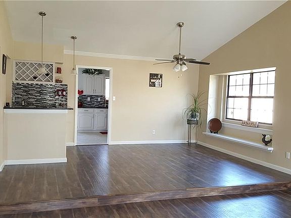 3rd image of 8301 Kensington Dr