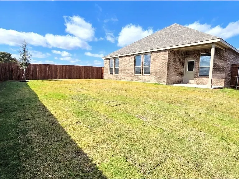 228 Tyler St — Photo 11