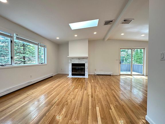 2nd image of 648 Wood St