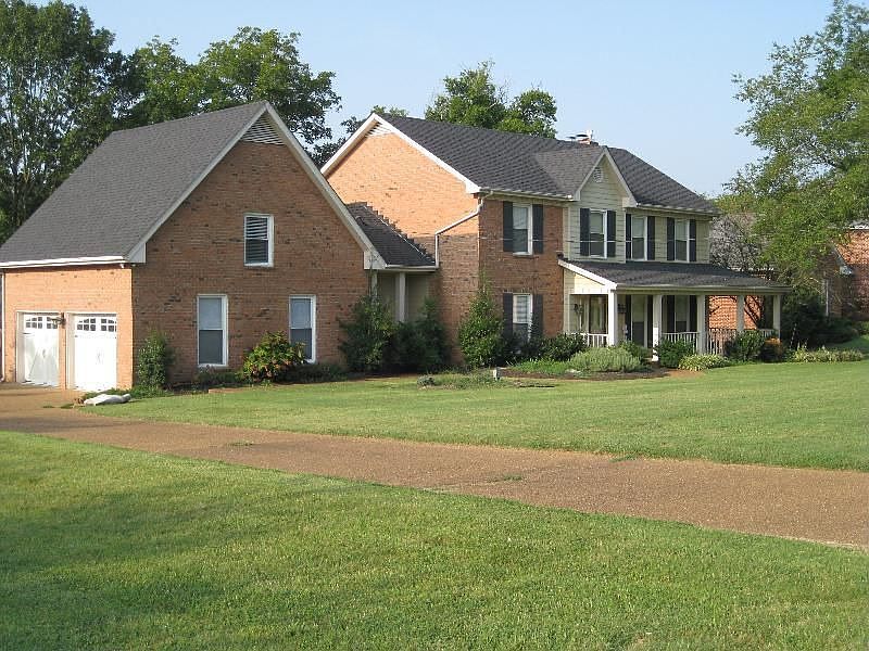 2nd image of 1110 Lochland Dr