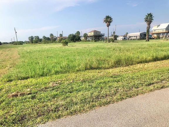 5th image of 1921 Galveston Ave