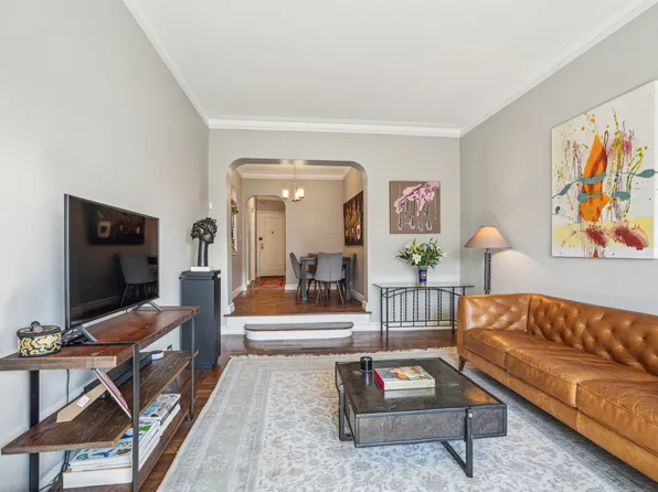 190 East Mosholu Parkway South 6D image 1 of 11