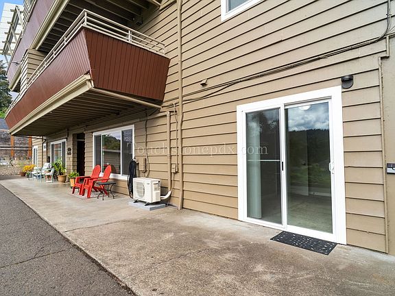 4th image of 2289 5th Ave APT 1