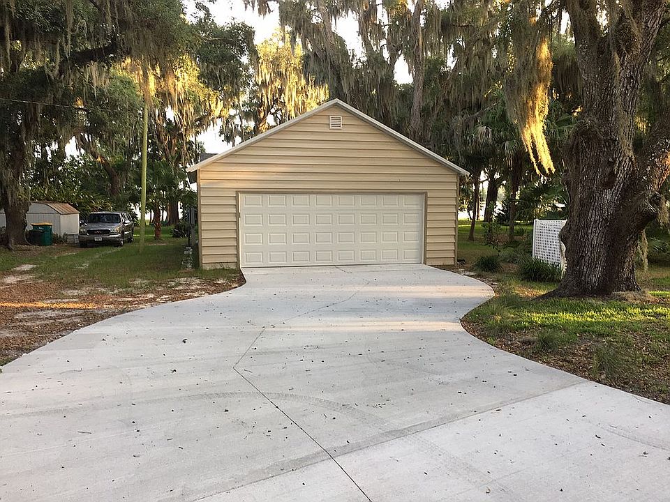 2nd image of 2520 Oak St